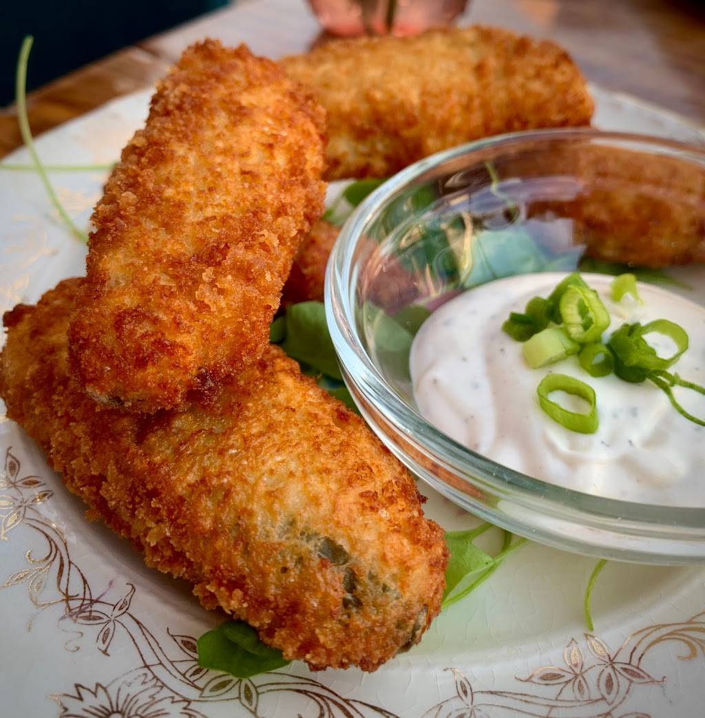 Sally Os | restaurant | 3531 Gough St, Baltimore, MD 21224, USA | 4106245631 OR +1 410-624-5631