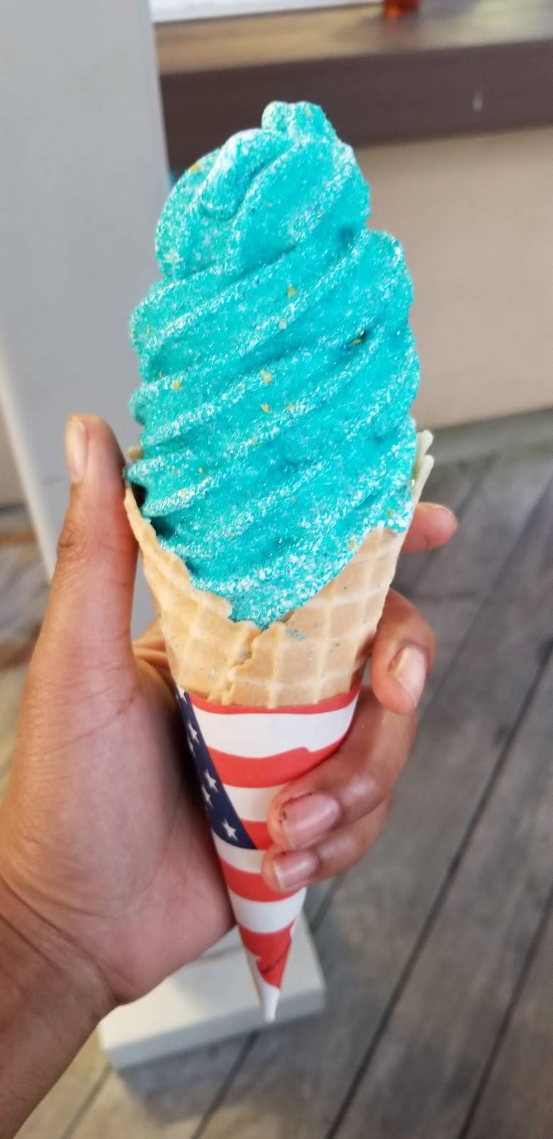 Beach Burger | restaurant | Boardwalk @, Grand Blvd, Long Beach, NY 11561, USA | 5164318800 OR +1 516-431-8800