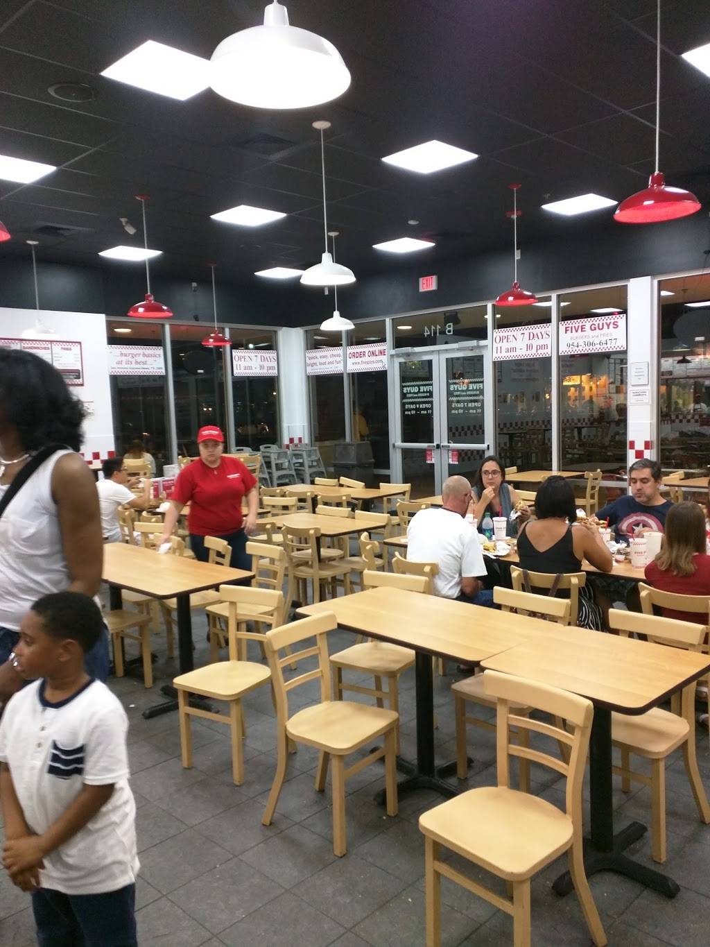 Five Guys | meal takeaway | 801 S University Dr, Plantation, FL 33324, USA | 9543066477 OR +1 954-306-6477