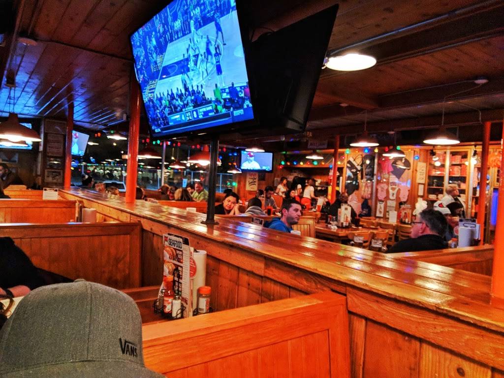 Hooters | meal takeaway | 8225 W Higgins Rd, Chicago, IL 60631, USA | 7737140193 OR +1 773-714-0193