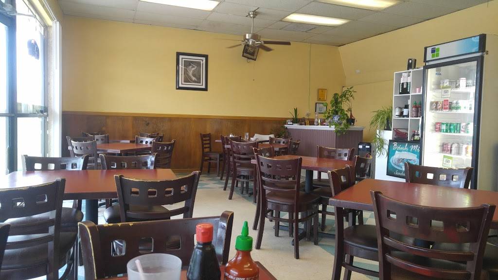 Pho 18 | restaurant | 704 Holiday Dr, Galveston, TX 77550, USA | 4097628849 OR +1 409-762-8849