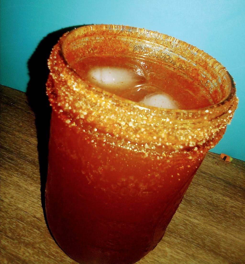 Las Comadres Mexican Restaurant | restaurant | 813 10th St, North Chicago, IL 60064, USA | 8476726347 OR +1 847-672-6347