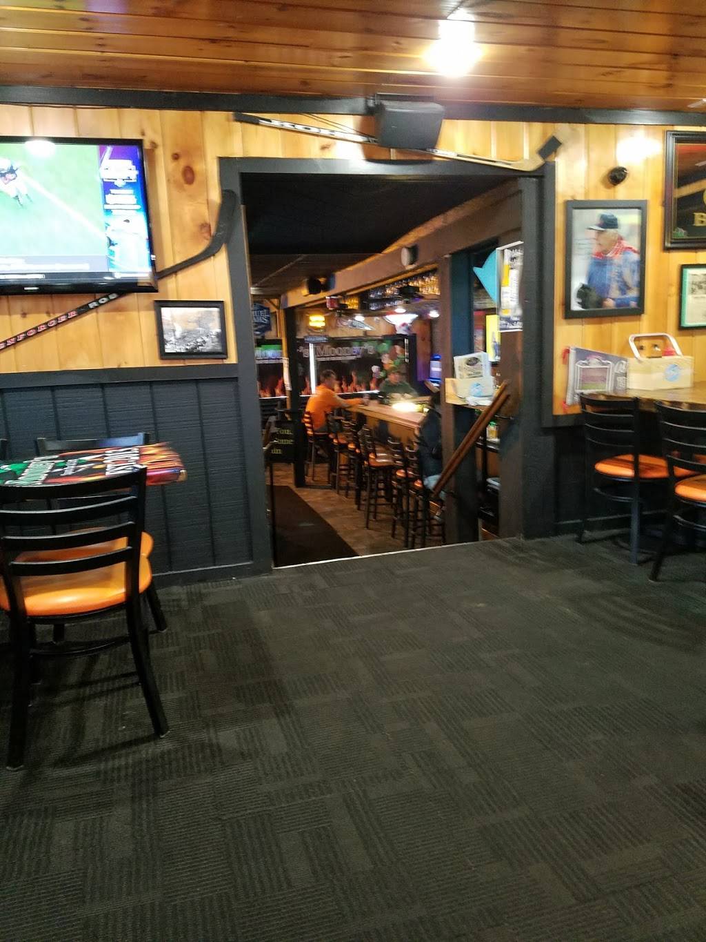Mooneys Sports Bar & Grill | restaurant | 4628 Broadway, Depew, NY 14043, USA | 7166812121 OR +1 716-681-2121