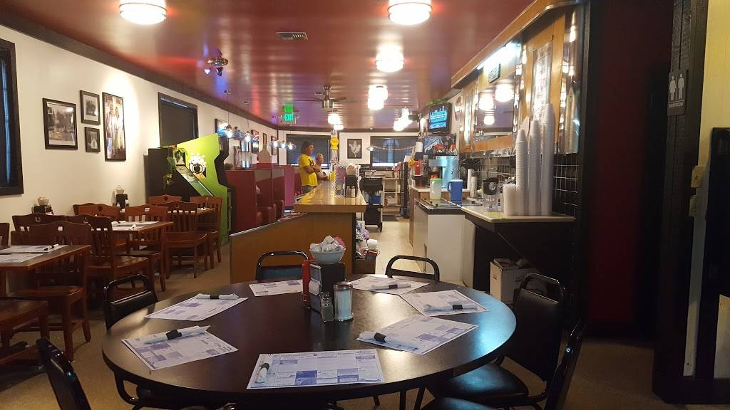 Leftys Diner | restaurant | 6937 Main St, Caseville, MI 48725, USA | 9898568899 OR +1 989-856-8899