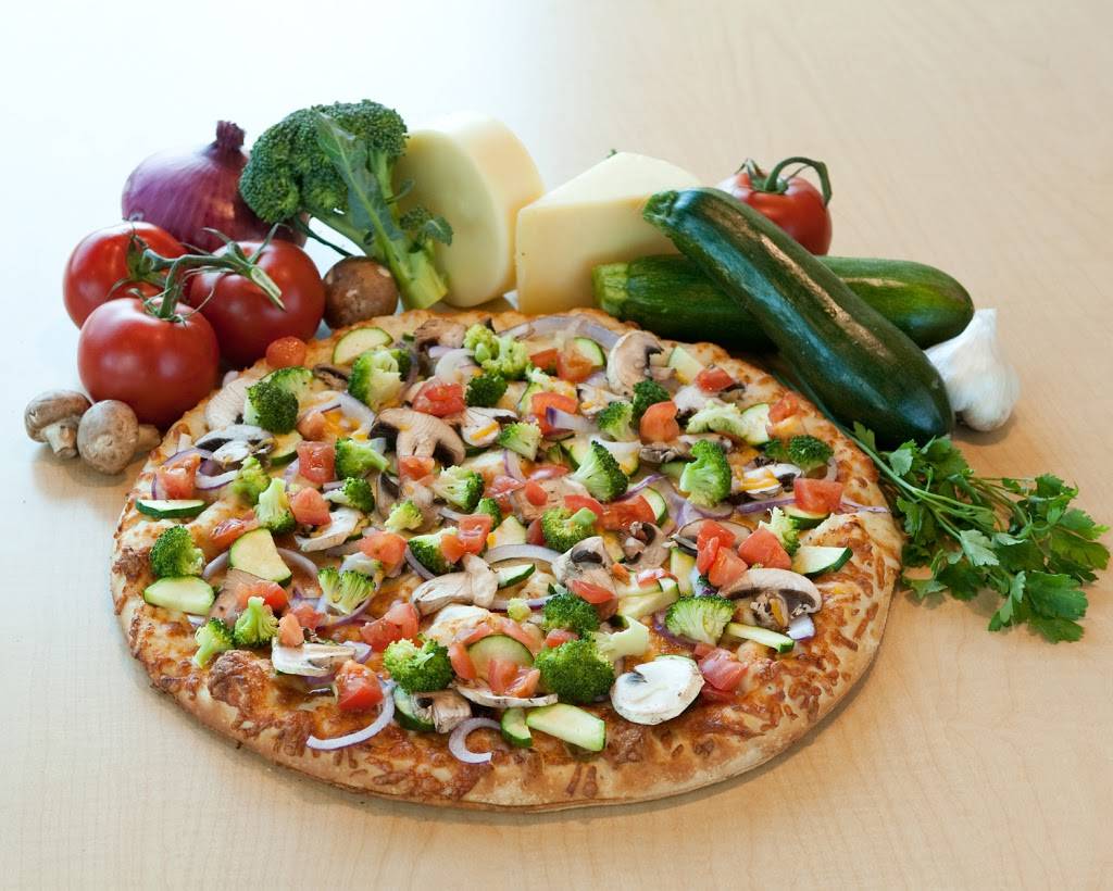 Straw Hat Pizza | meal delivery | 7606, 206 E Caldwell Ave, Visalia, CA 93277, USA | 5594294110 OR +1 559-429-4110