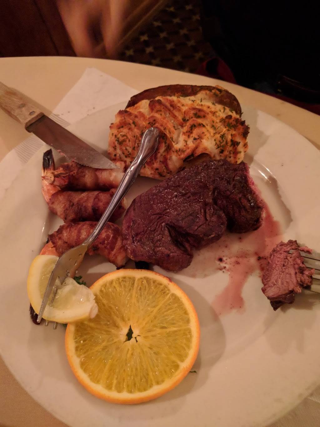 Lehmans Restaurant | restaurant | 400 Wanamaker Ave, Essington, PA 19029, USA | 6105211822 OR +1 610-521-1822