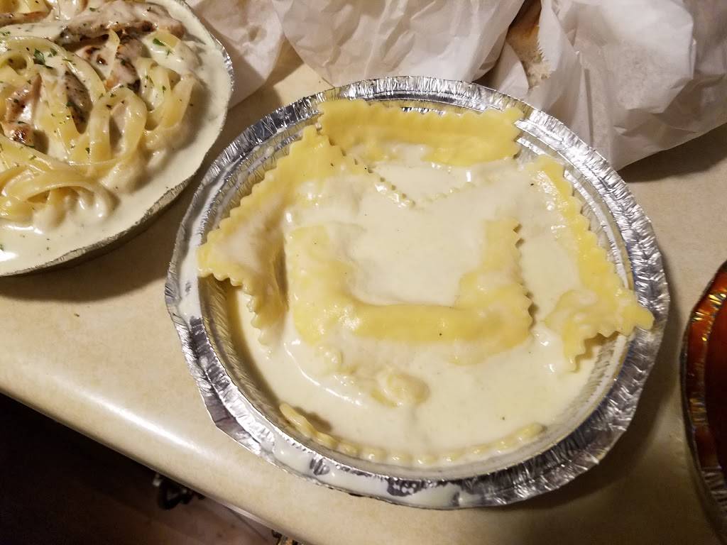 Dominicks Pizzeria | restaurant | 735 S 8th St, Dundee Township, IL 60118, USA | 8475511310 OR +1 847-551-1310