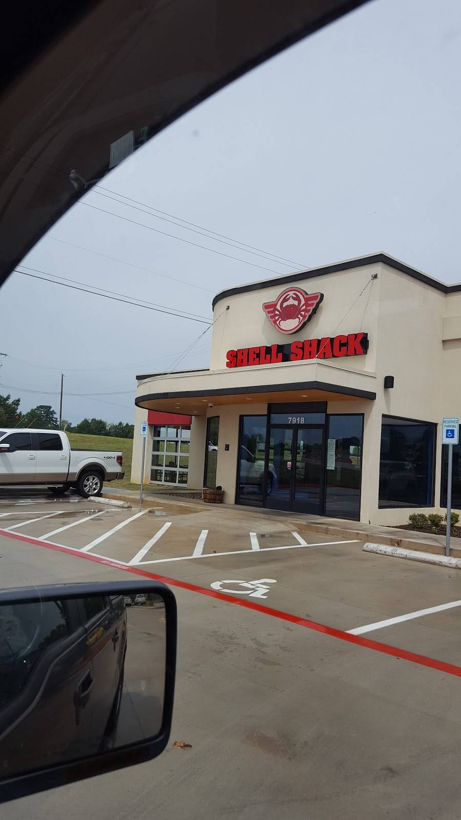 Shell Shack | restaurant | 7918 S Broadway Ave, Tyler, TX 75703, USA | 9032018601 OR +1 903-201-8601