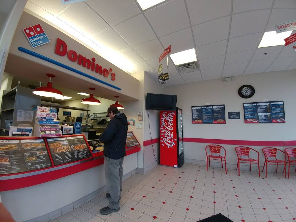 Dominos Pizza | meal delivery | 979 S Lapeer Rd, Oxford, MI 48371, USA | 2486283202 OR +1 248-628-3202