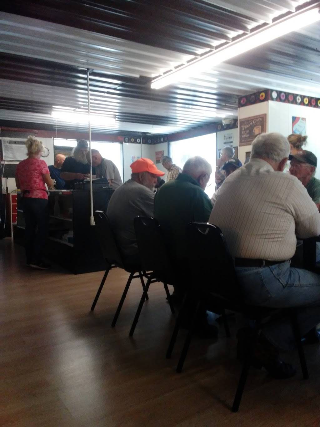 Crystal Cafe | restaurant | 1295 IN-64, Ramsey, IN 47166, USA | 8123470550 OR +1 812-347-0550