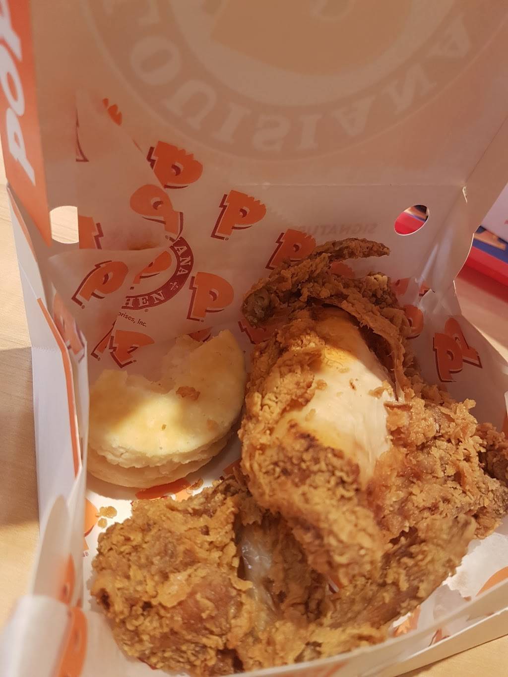 Popeyes Louisiana Kitchen | restaurant | 6214 Central Ave, Seat Pleasant, MD 20743, USA | 3013504004 OR +1 301-350-4004