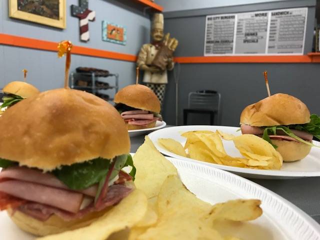 Big City Bistro | restaurant | 1211 Cottonwood St, Bandera, TX 78003, USA | 2103032351 OR +1 210-303-2351