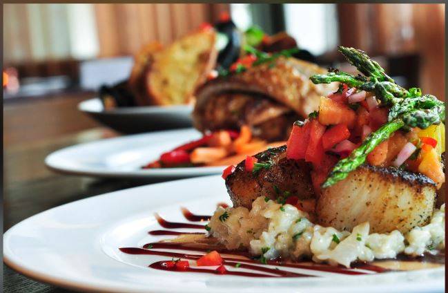 Stoney Lake Market | restaurant | 2374 Crowes Landing Rd, Lakefield, ON K0L 2H0, Canada | 6136871786 OR +1 613-687-1786