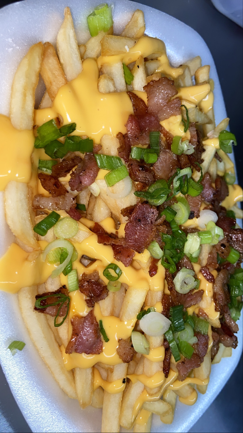 Big Tatos Express Grill | restaurant | 8300 NW 74th St, Medley, FL 33166, USA | 7862526784 OR +1 786-252-6784