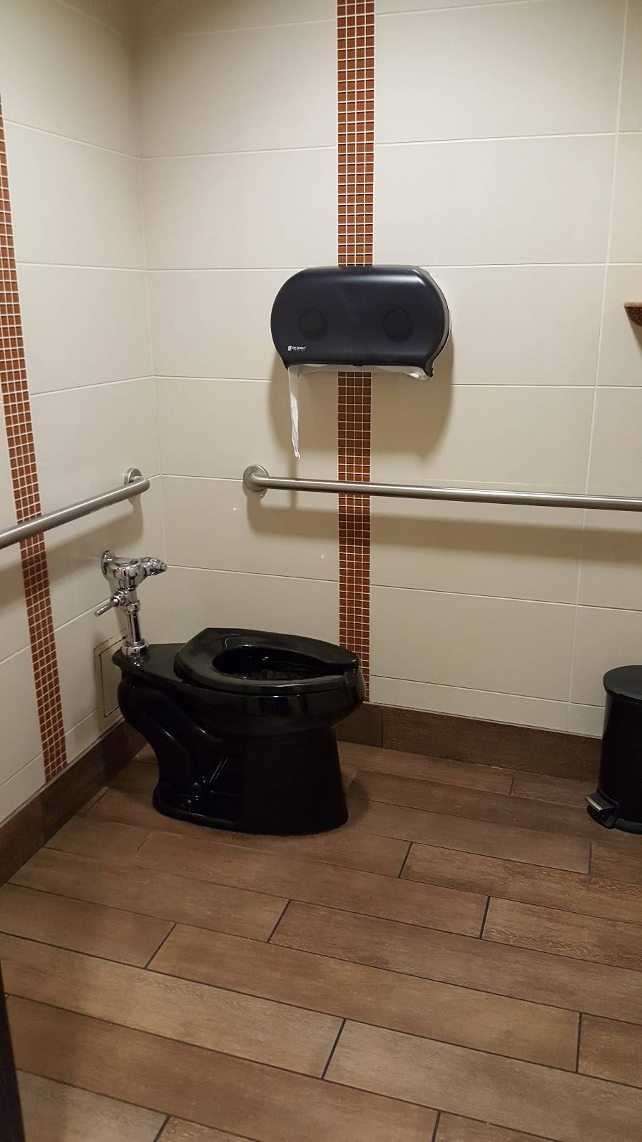 McDonalds | cafe | 6724 MS-63, Moss Point, MS 39563, USA | 2284750515 OR +1 228-475-0515