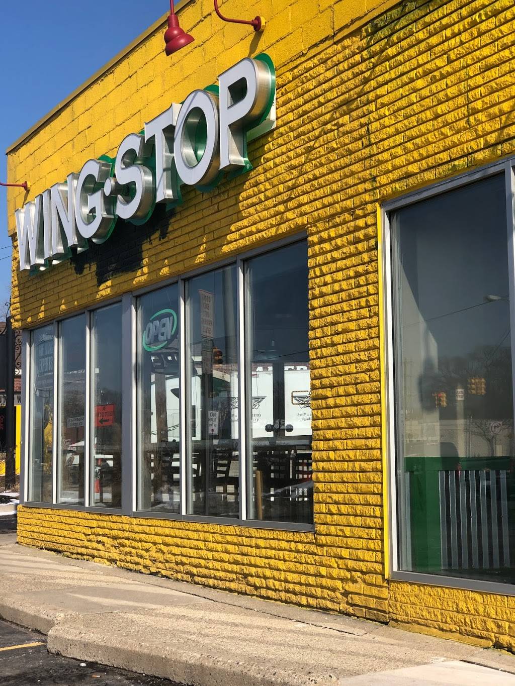 Wingstop | restaurant | 32980 Woodward Ave, Royal Oak, MI 48073, USA | 2489857867 OR +1 248-985-7867