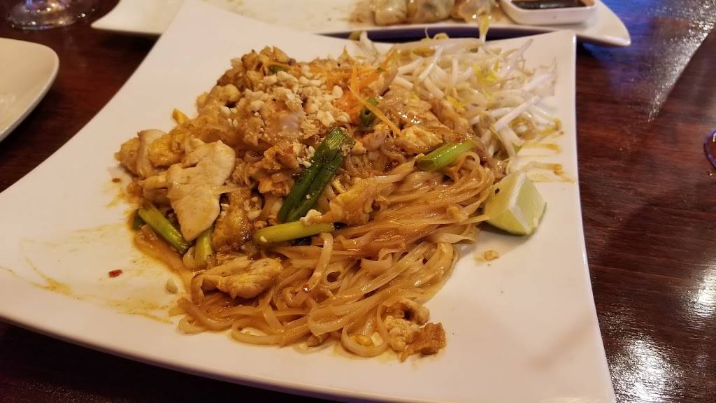 Mai-Phi | restaurant | 1858 US-1, Southern Pines, NC 28387, USA | 9106848227 OR +1 910-684-8227