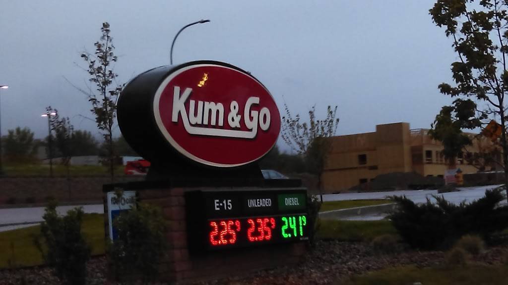 Kum & Go | meal takeaway | 3091 N Chestnut St, Colorado Springs, CO 80907, USA | 7194244580 OR +1 719-424-4580