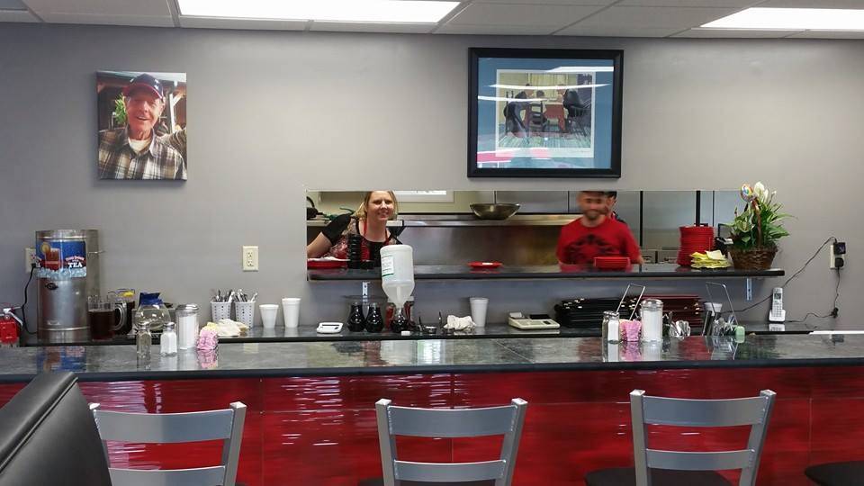 CAs Diner | restaurant | 10 Tri-City Plaza,, Weaverville, NC 28787, USA | 8284847068 OR +1 828-484-7068
