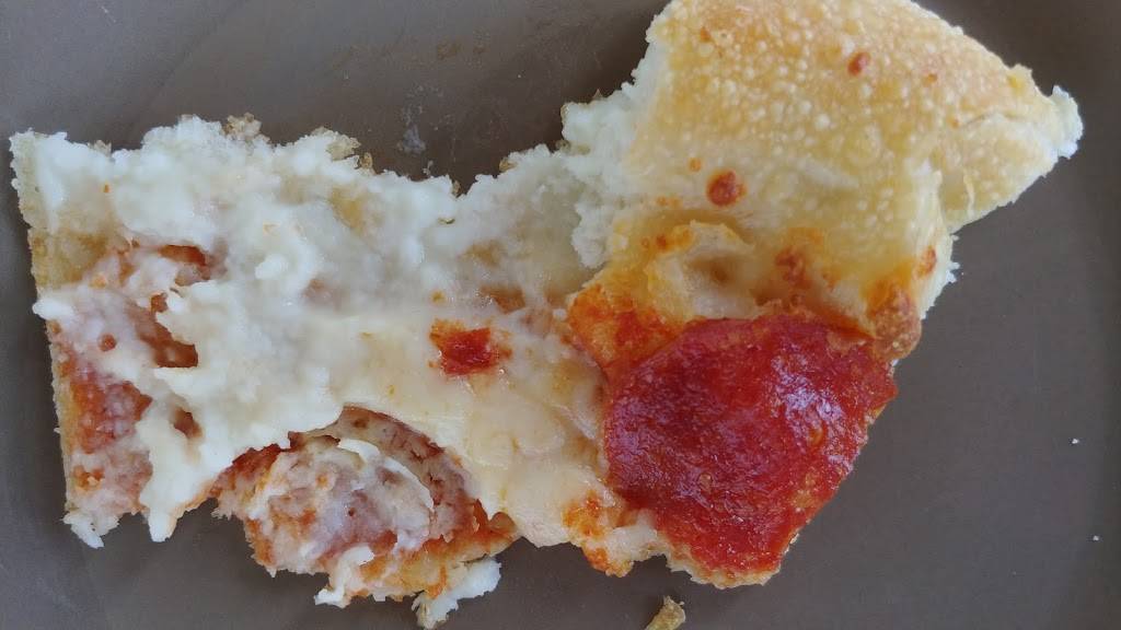 Pizza Hut | meal takeaway | 2300 S Federal Blvd, Denver, CO 80219, USA | 3039357204 OR +1 303-935-7204