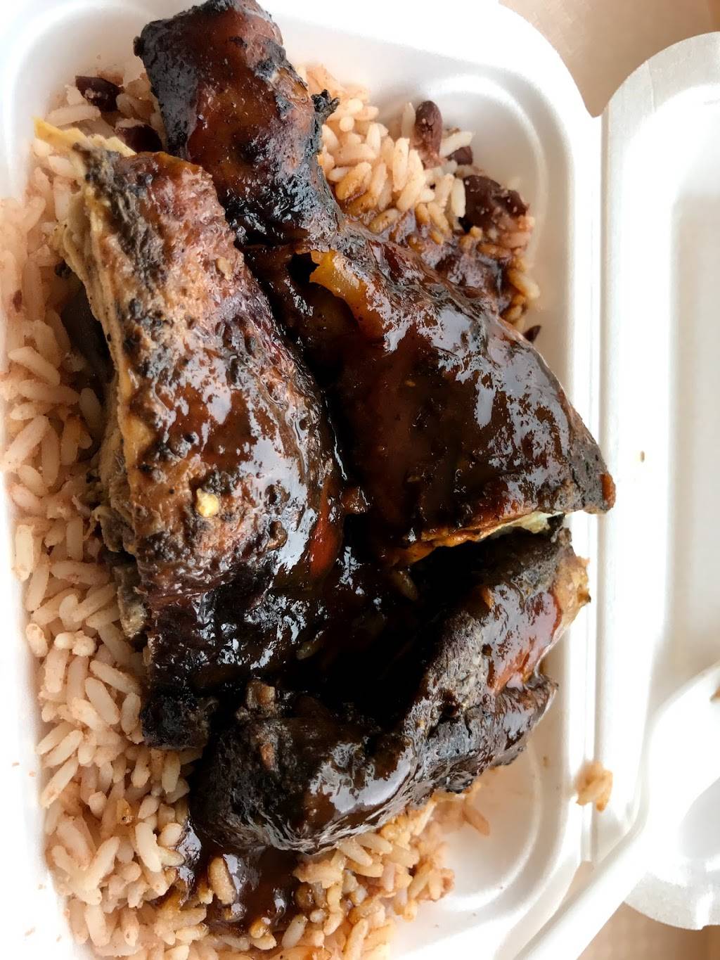 Roses Caribbean Kitchen | restaurant | 7916 Hurontario St, Brampton, ON L6Y 0P6, Canada | 9054563400 OR +1 905-456-3400