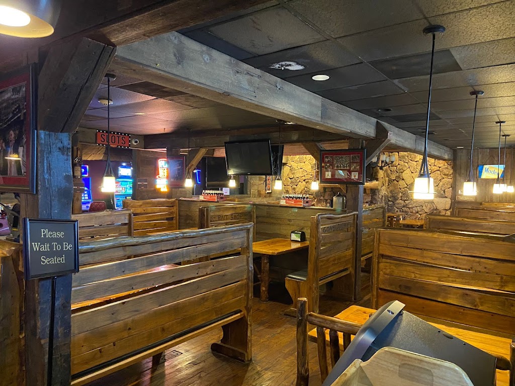 Noc Noc Wood Bar | restaurant | 115 S Kennedy Dr, Carpentersville, IL 60110, USA | 2248022150 OR +1 224-802-2150