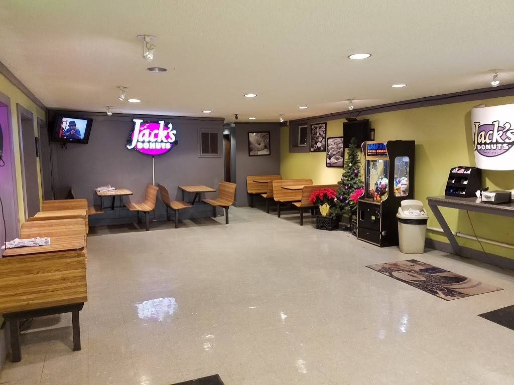 Jacks Donut Shoppe | restaurant | 2410 S 14th St, New Castle, IN 47362, USA | 7655292956 OR +1 765-529-2956