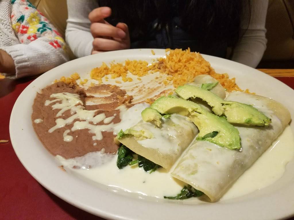 El Maguey | restaurant | 104 Chesterfield Towne Center, Chesterfield, MO 63005, USA | 6365362501 OR +1 636-536-2501