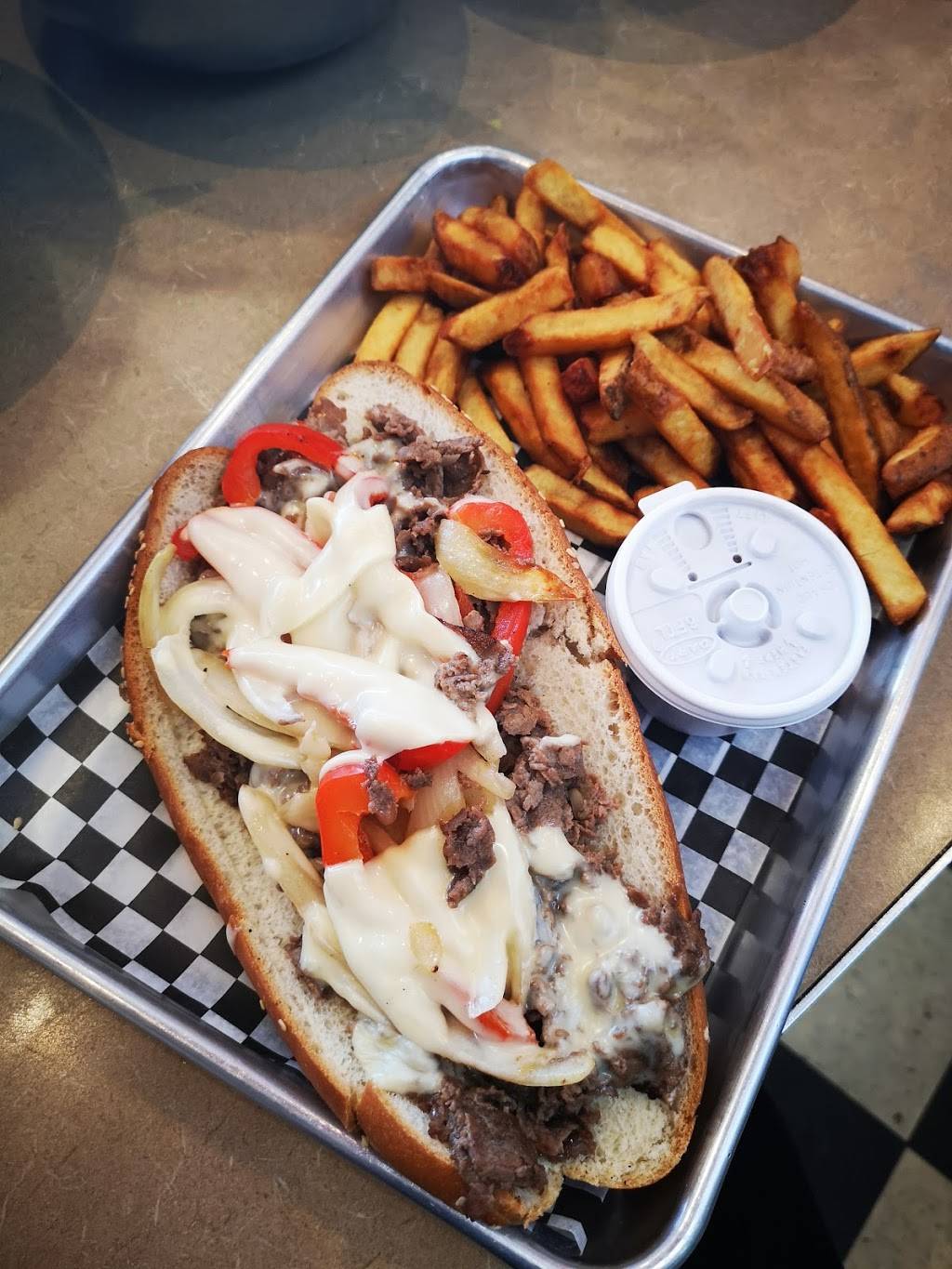 Petes Big Bite Burgers | restaurant | 817 Dundas St W, Whitby, ON L1N 2N5, Canada | 9056688566 OR +1 905-668-8566