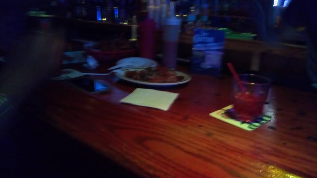 Johnnys | restaurant | 10709 Rockaway Blvd, Ozone Park, NY 11417, USA | 7188353035 OR +1 718-835-3035