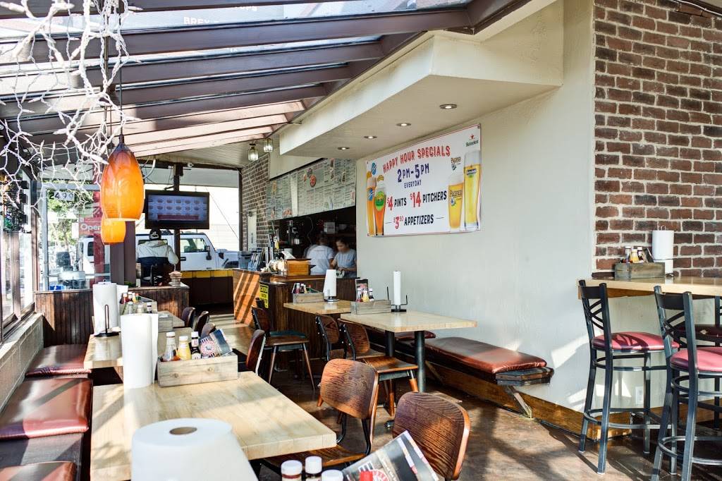 Original Buffalo Wings | restaurant | 2499 Lombard St, San Francisco, CA 94123, USA | 4159318181 OR +1 415-931-8181