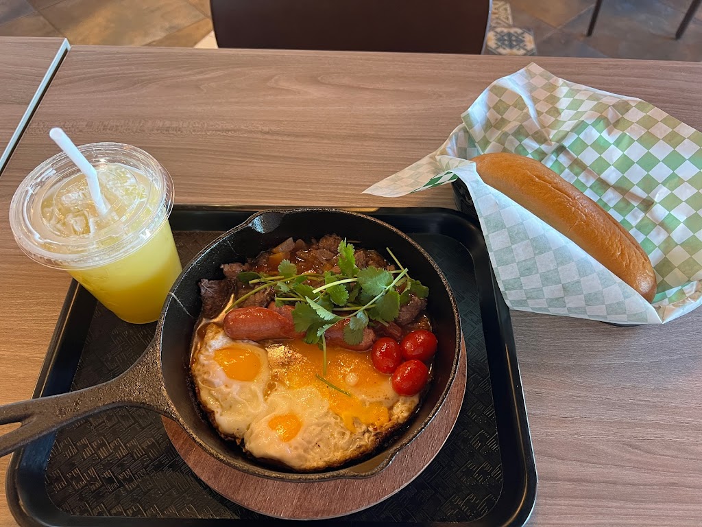 Hello Vietnam Pho & Roll - Tempe | restaurant | 555 N Scottsdale Rd, Tempe, AZ 85281, USA | 4805904048 OR +1 480-590-4048