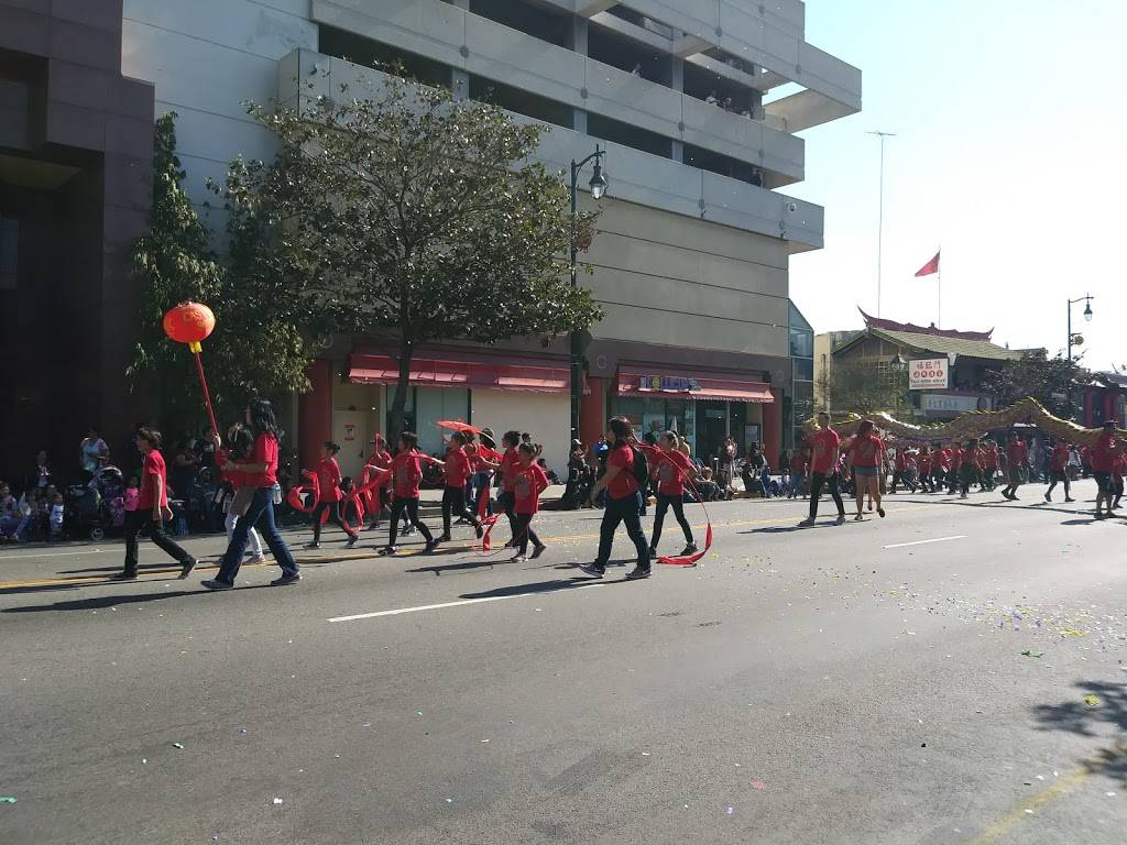 Golden Dragon Parade | restaurant | 823 N. Hill Street, First Floor, Los Angeles, CA 90012, USA | 2136170396 OR +1 213-617-0396