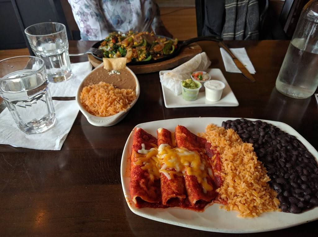 Xochitl Taqueria | restaurant | 1015 Fulton St, Brooklyn, NY 11238, USA | 7188572424 OR +1 718-857-2424