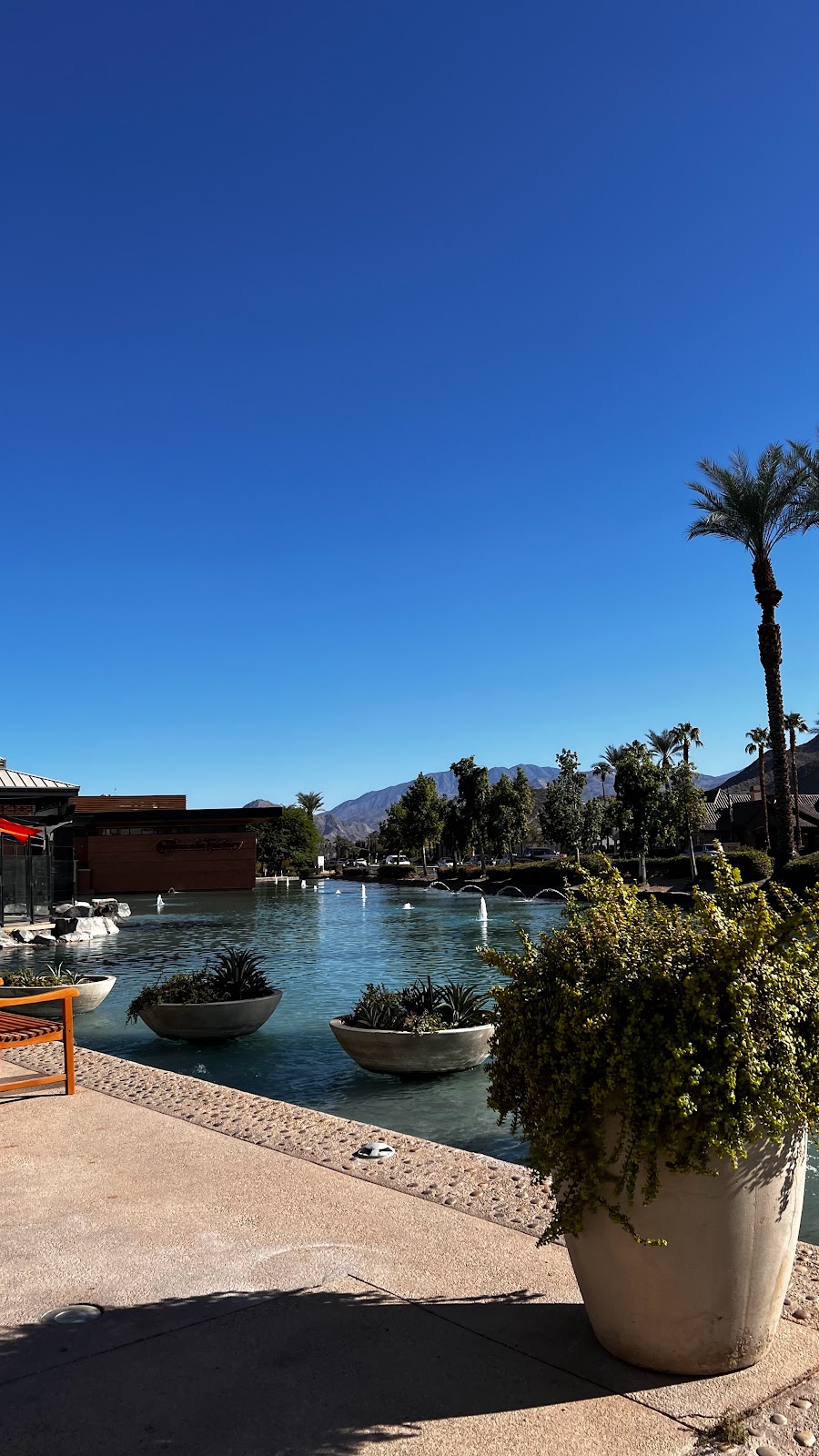 Dave & Busters | restaurant | 71800 CA-111 Suite A-167, Rancho Mirage, CA 92270, USA | 7604692828 OR +1 760-469-2828