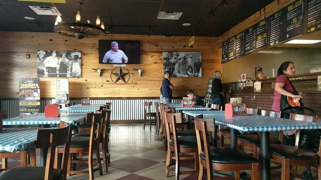 Dickeys Barbecue Pit | restaurant | 27949 Greenspot Rd, Highland, CA 92346, USA | 9098622000 OR +1 909-862-2000