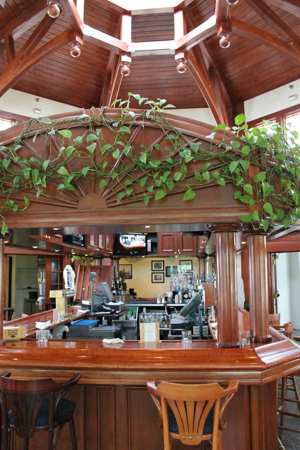 Whiskers | restaurant | 200 W Park Ave, State College, PA 16803, USA | 8148658580 OR +1 814-865-8580