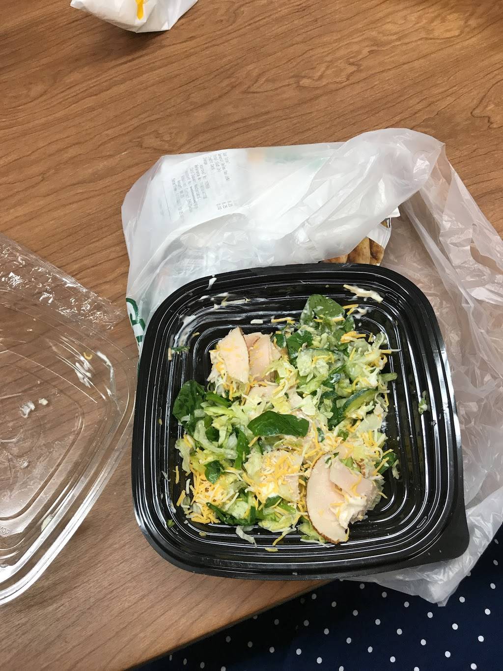 Subway | restaurant | 8104 National Turnpike, Louisville, KY 40214, USA | 5023639045 OR +1 502-363-9045