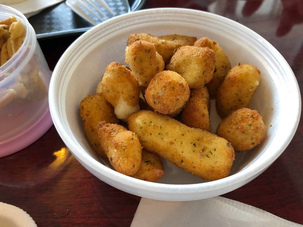 La Poutinerie Albert | restaurant | 780 Boulevard Saint-Joseph, Gatineau, QC J8Y 4B9, Canada | 8192054020 OR +1 819-205-4020