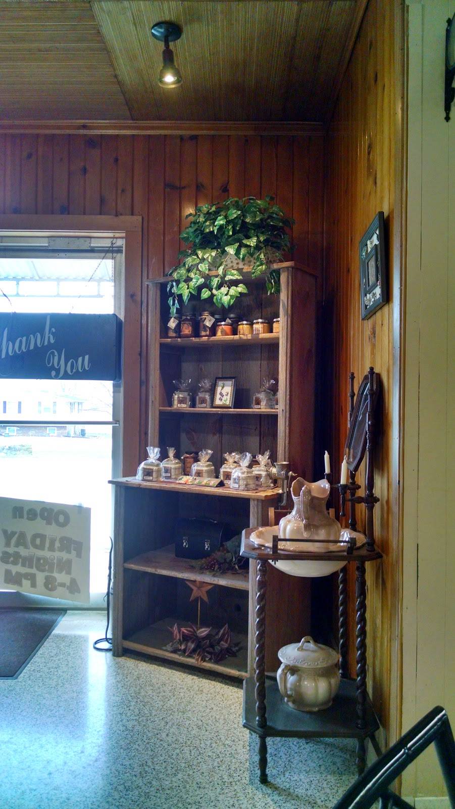 Stewarts Family Restaurant | restaurant | 18925 W Farmington Rd, Trivoli, IL 61569, USA | 3093622408 OR +1 309-362-2408