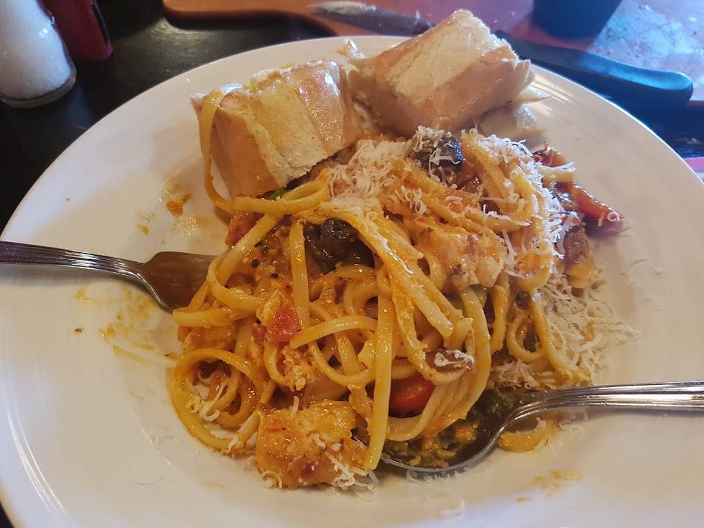 East Side Marios Belleville | restaurant | 390 N Front St, Belleville, ON K8P 3E1, Canada | 6139628440 OR +1 613-962-8440