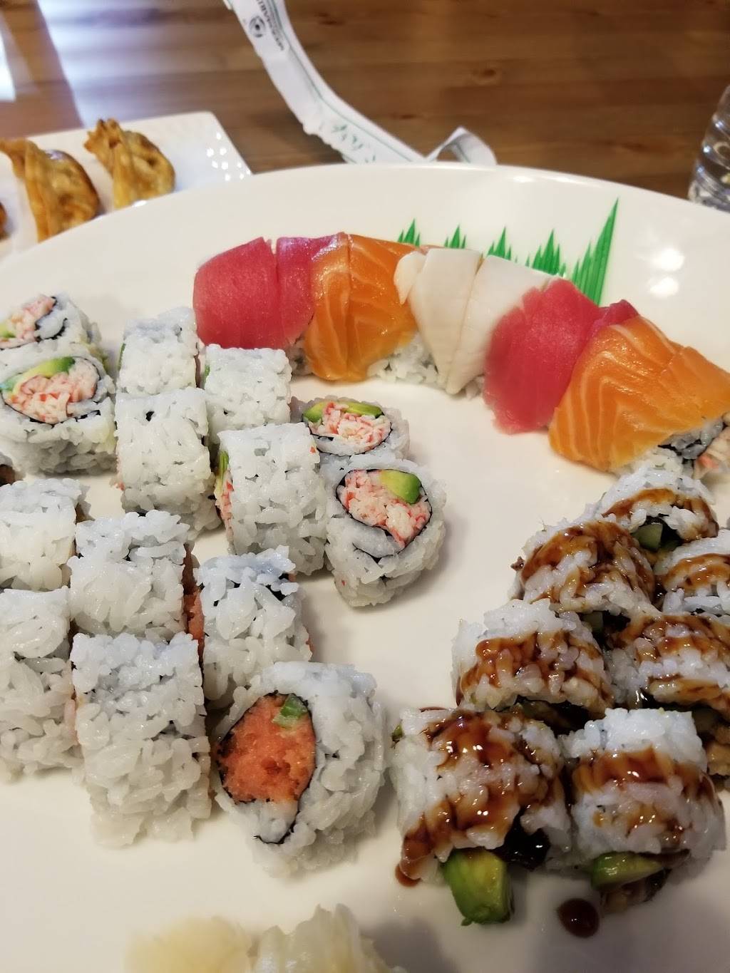 J Sushi | restaurant | 32800 Ryan Rd, Warren, MI 48092, USA | 5869913561 OR +1 586-991-3561