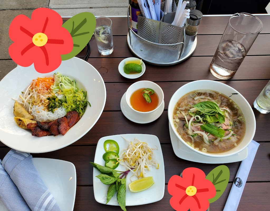 pho social at easton | restaurant | 3991 Worth Ave, Columbus, OH 43219, USA | 6149347023 OR +1 614-934-7023