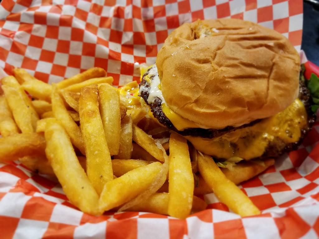 Bun n Barrel | restaurant | 1150 Austin Hwy, San Antonio, TX 78209, USA | 2108282829 OR +1 210-828-2829