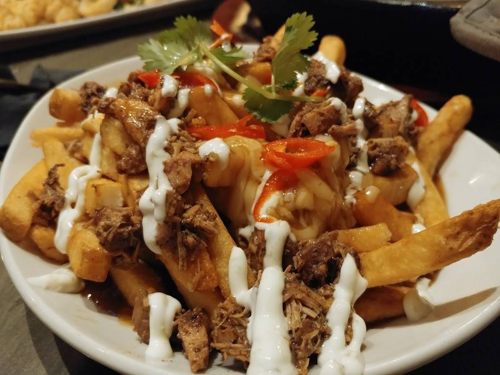 Taylors Landing | restaurant | 10 ONeill Rd, North York, ON M3C 0H1, Canada | 6479436318 OR +1 647-943-6318