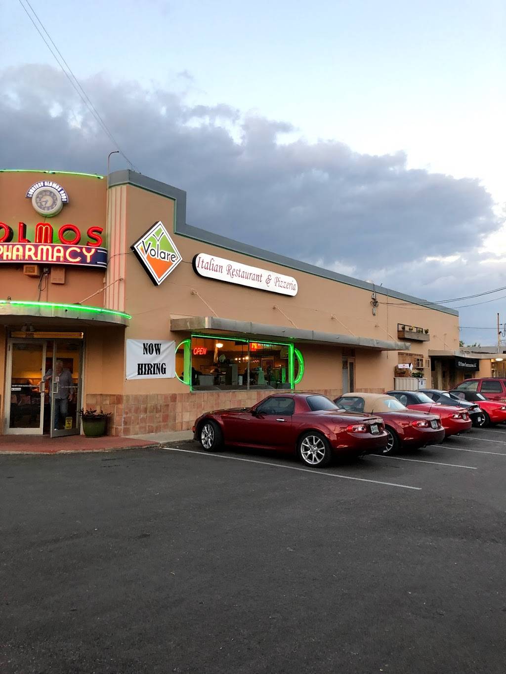 Volare Italian Restaurant | restaurant | 3902 McCullough Ave, San Antonio, TX 78212, USA | 2102513424 OR +1 210-251-3424