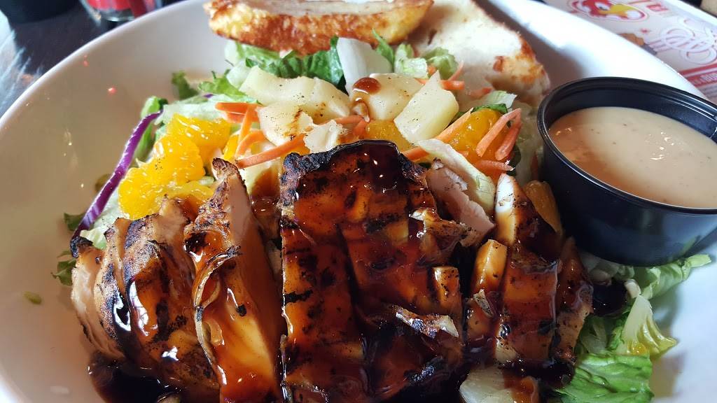 Red Robin Gourmet Burgers and Brews | restaurant | 16814 Twin Lakes Ave, Marysville, WA 98271, USA | 3606549830 OR +1 360-654-9830