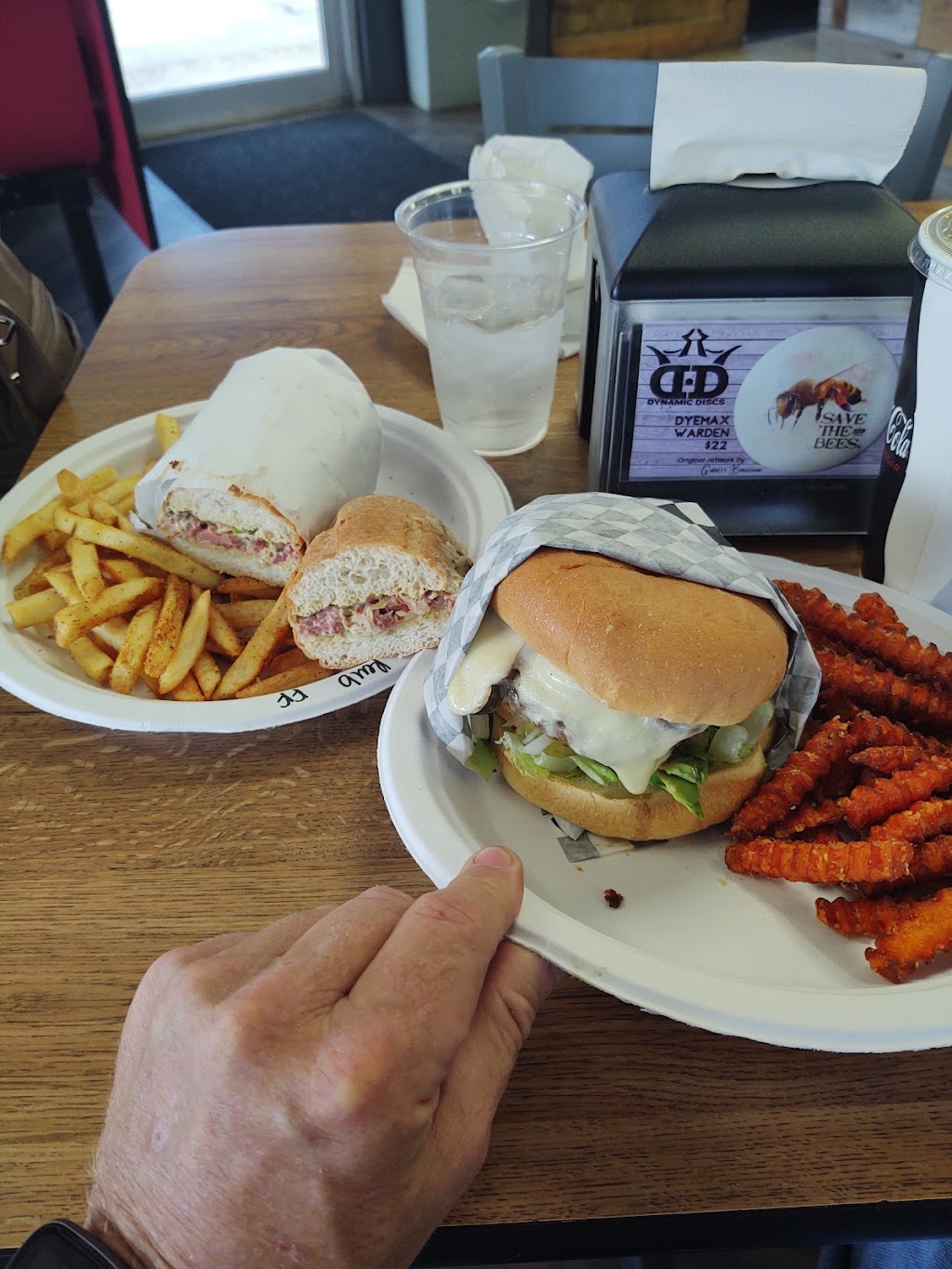 Do-Bs | restaurant | 704 E 12th Ave, Emporia, KS 66801, USA | 6203427294 OR +1 620-342-7294