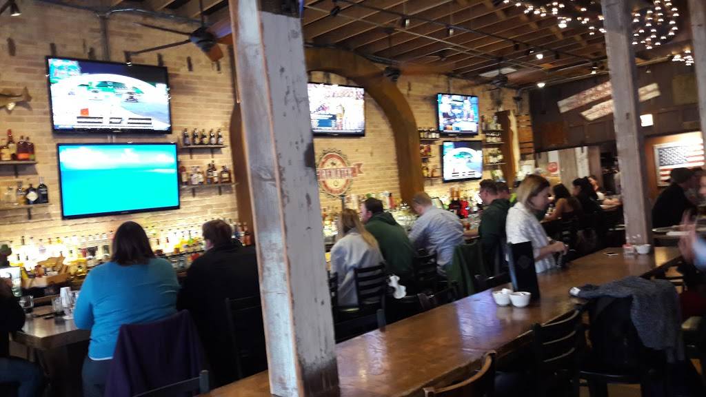 Armands Pizzeria | restaurant | 6694 N Northwest Hwy, Chicago, IL 60631, USA | 7739304800 OR +1 773-930-4800