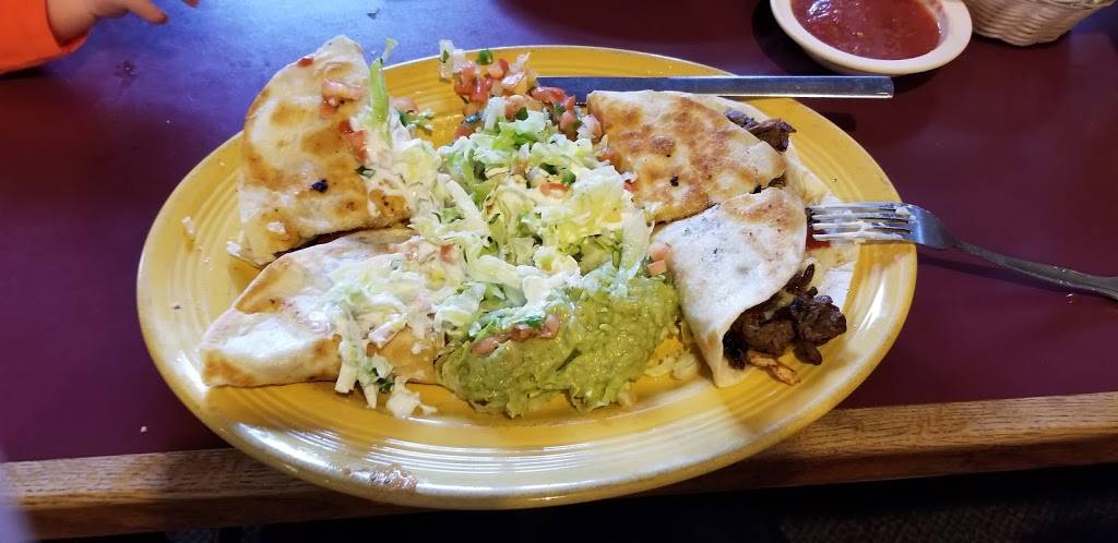 Dos Primos Mexican Restaurant | restaurant | 2072 Village Ln, Hermann, MO 65041, USA | 5734868010 OR +1 573-486-8010